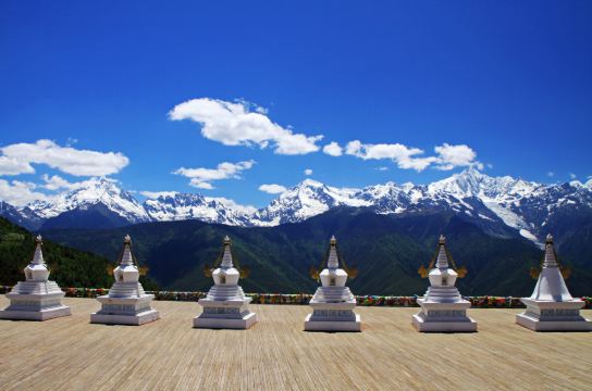 Shangri La The Impression Of The Most Beautiful Snow Mountain Travel Notes And Guides Trip Com Travel Guides