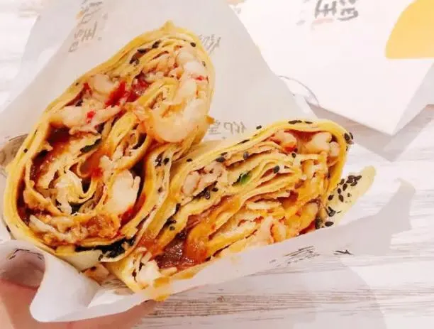 Traditional Shanghai Street Food: Shanghai Cuisine Bucket List 2025