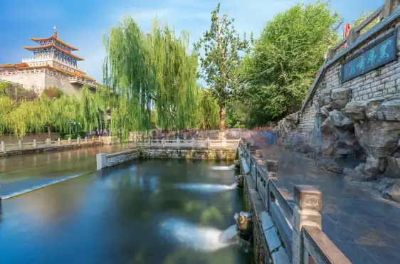 黒虎泉周辺のホテル