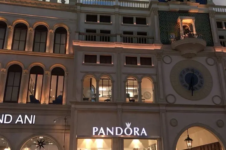 Premium outlets sale pandora