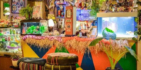 Bar Wall Beach di Sara Cavaletti