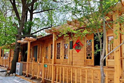 老村长农家院(连鞍线分店)