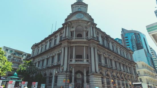 建築風格極具葡萄牙特色的郵政總局大樓是澳門的地標建築之一。大