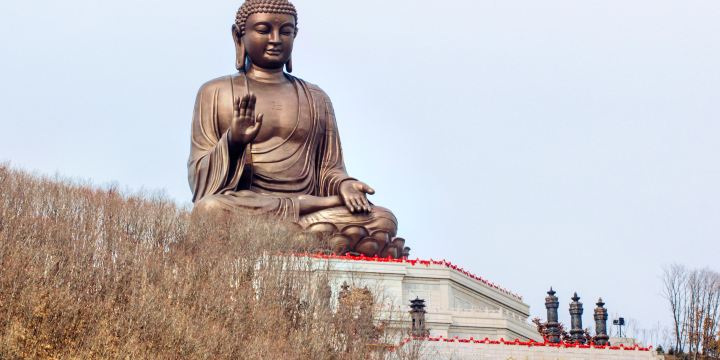 Dunhua Gold Peak Giant Buddha