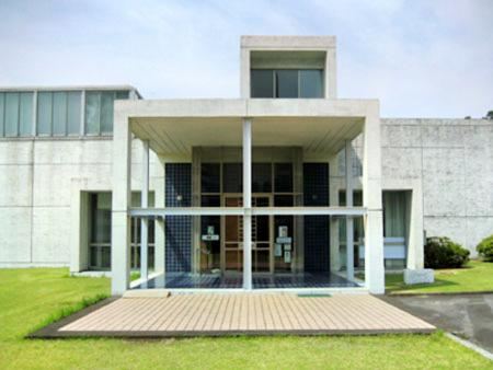 岩崎美術館
