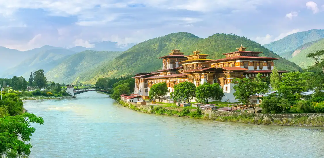 Hotels near Paro Dzong