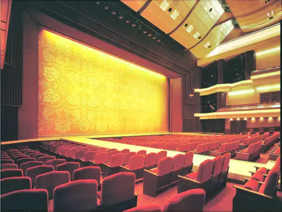 Hotels near Hakata-za