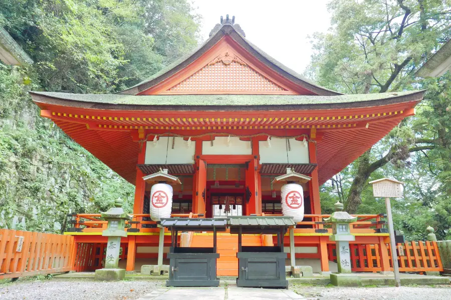 Izutama Shrine