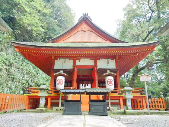 Izutama Shrine