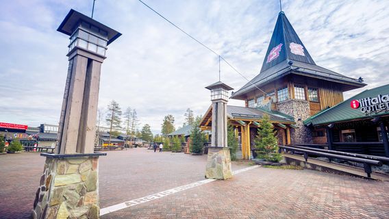 Arctic Circle Snowmobile park