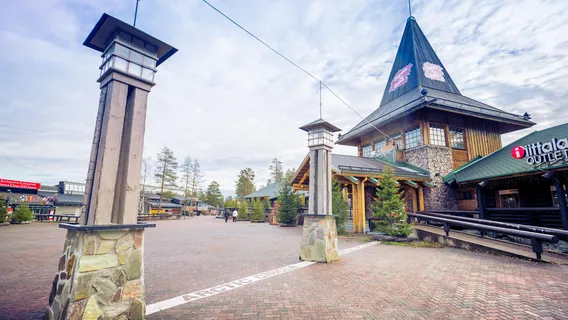 Arctic Circle Snowmobile park