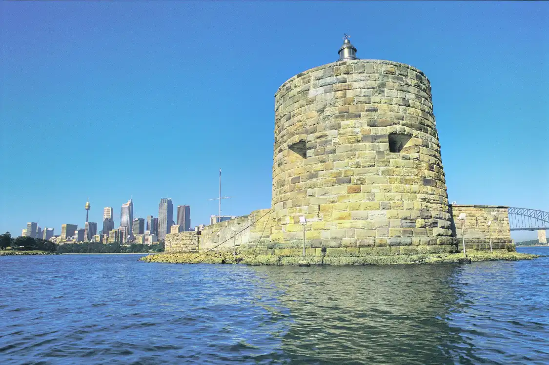 Hotel dekat Fort Denison Island