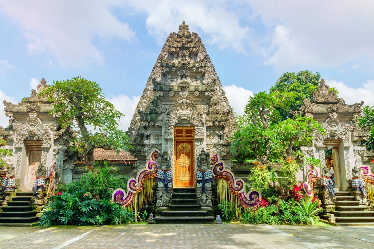 6. Tempat Hits di Bali-Ubud Palace