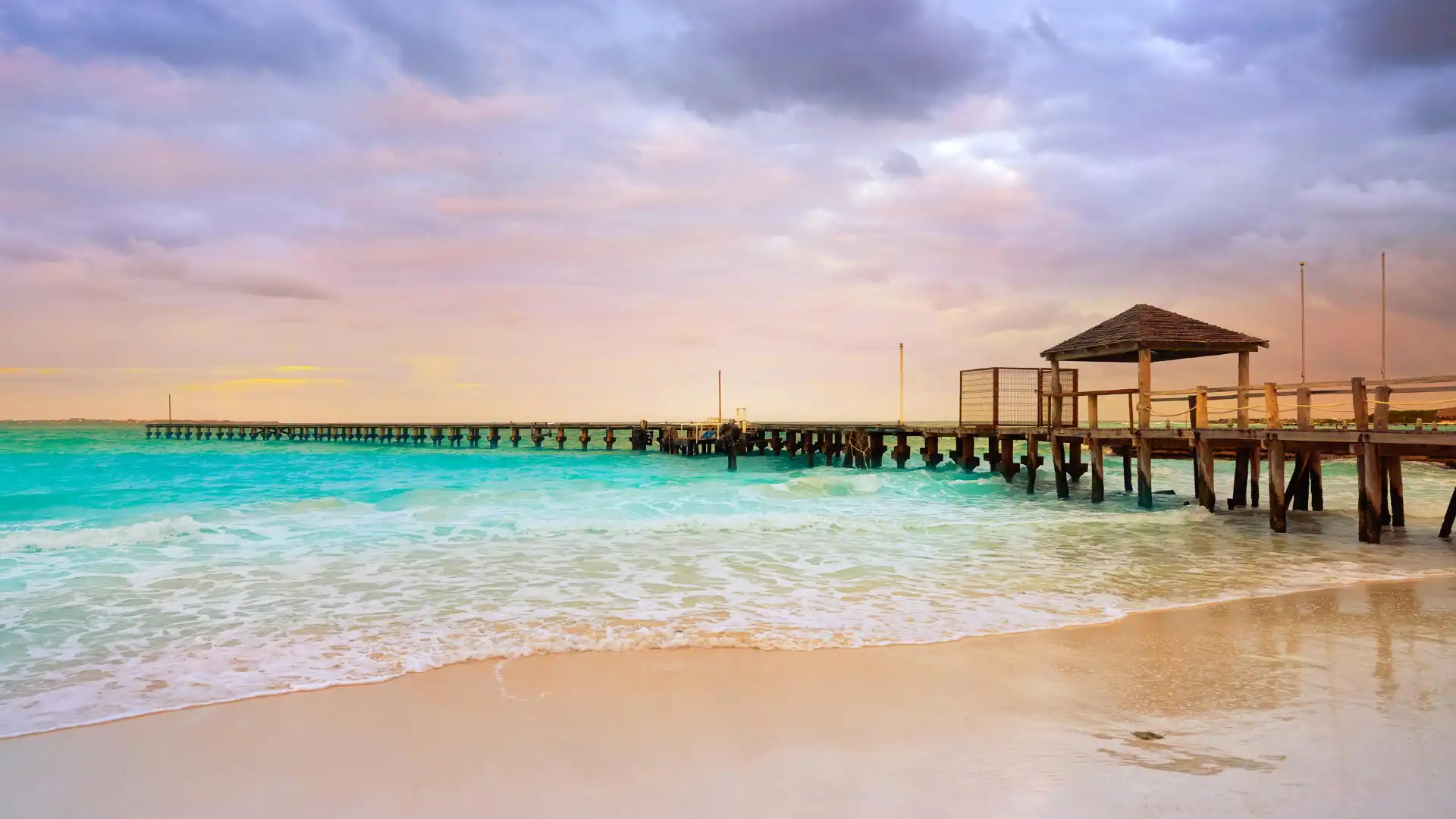 Hotels near Caracol Beach