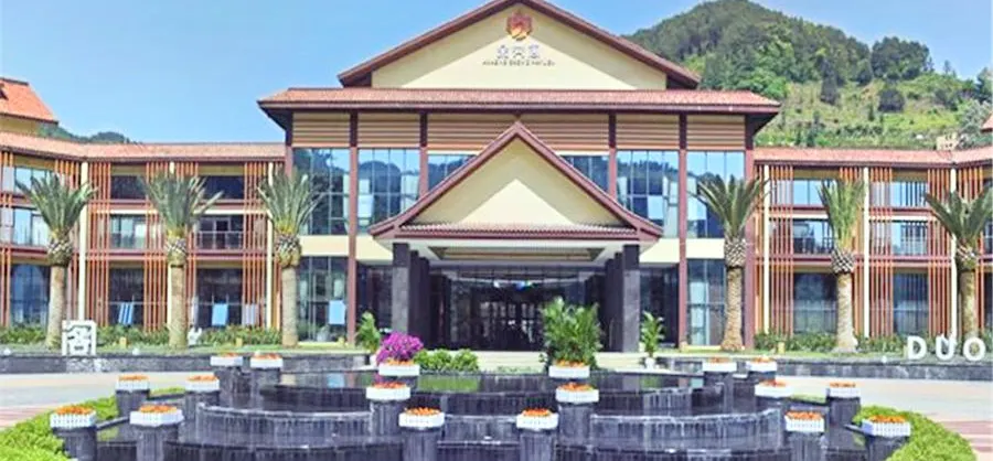 Hot Springs Attractions