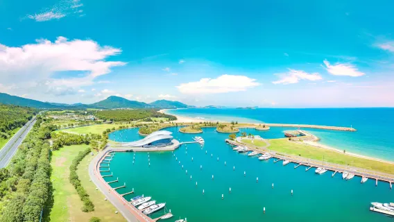 玩水避暑