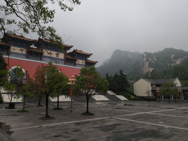 靈山