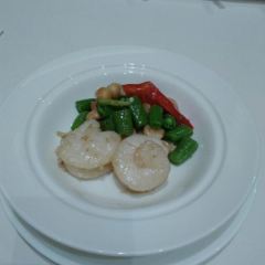 ZI YAT HEEN User Photo