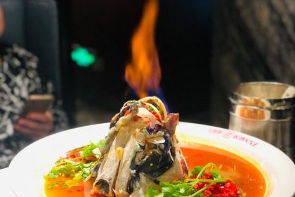 钰湘宴·剁椒鱼头王(岳麓望月公园店)