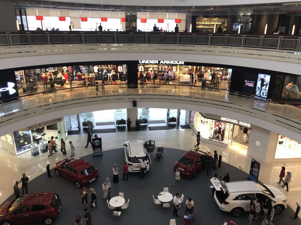 under armour queensbay mall