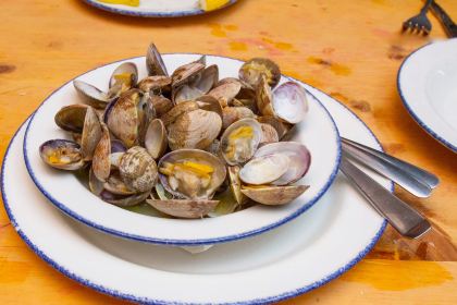 RODNEY'S OYSTER HOUSE