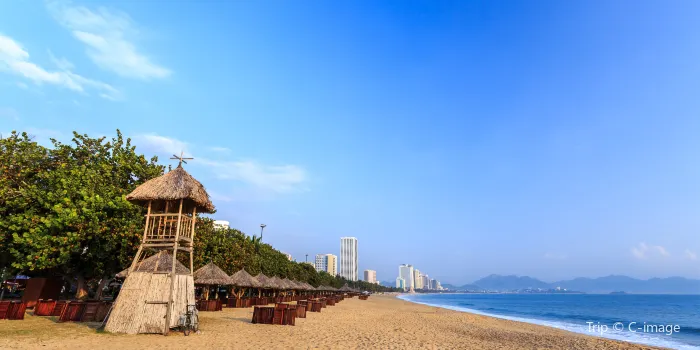 Nha Trang beach image 2