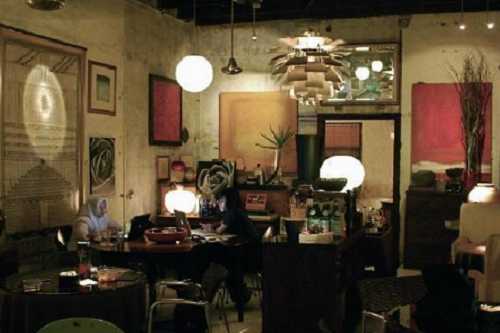 Tjantek Cafe and Art Bistro