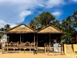 beach side restaurant