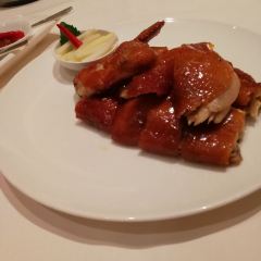 ZI YAT HEEN User Photo