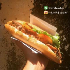 Banh Mi Phuong User Photo
