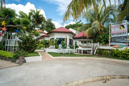 Isis Bungalows and Thai Restaurant