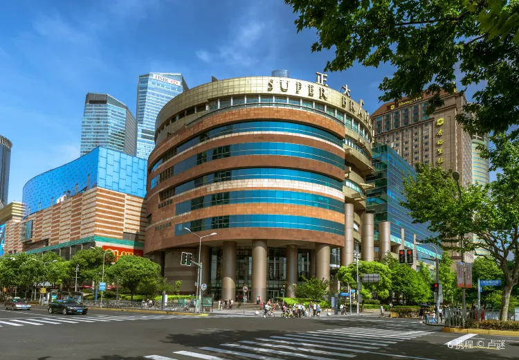 wisata di dekat menara shanghai 