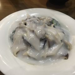 JIU JI CHANG LU XIN JIA PO CAN TING SHANG PU LING SHI DIAN 여행 사진