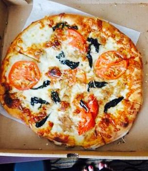 Uncle KoKo's WoodFired Pizzaria