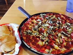 Massey's Pizza Sports Bar & Wings