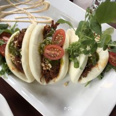 Truffle Pigs Bistro & Lodge 여행 사진