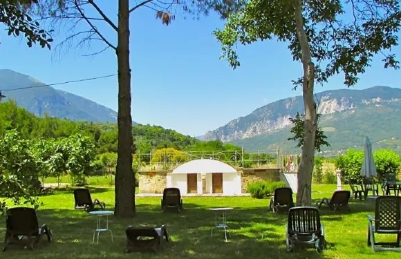 瑪多納安吉里農莊酒店