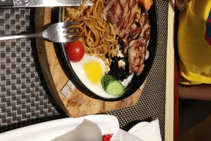 半秋山西餐厅(荆州万达店)