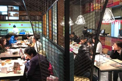 BI FENG TANG NA JING AO TE LAI SI DIAN