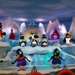 Emperor Penguin All Day Dining User Photo