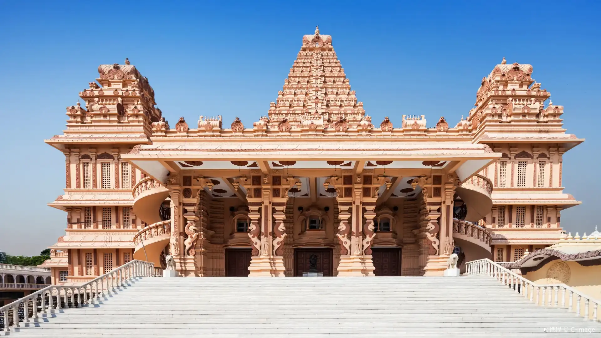 Các khách sạn gần Chhatarpur Temple