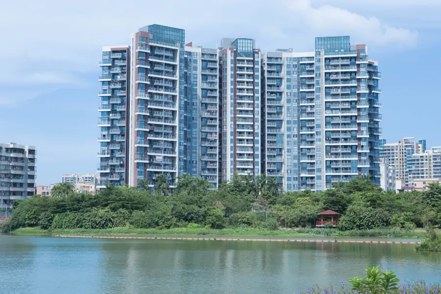 Huadu (Flower City) Lake Park