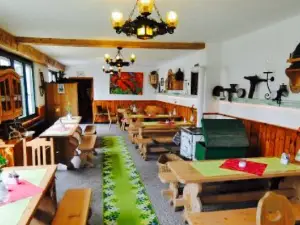 Weinbau Fiona und Martin Spiegelhofer GesBR