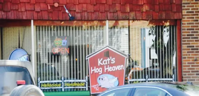 Kats Hog Heaven