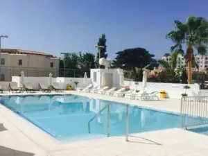 Farkonas Poolbar and restaurant