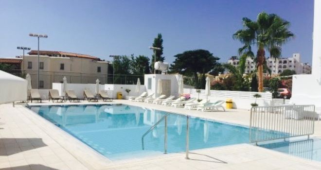 Farkonas Poolbar and restaurant