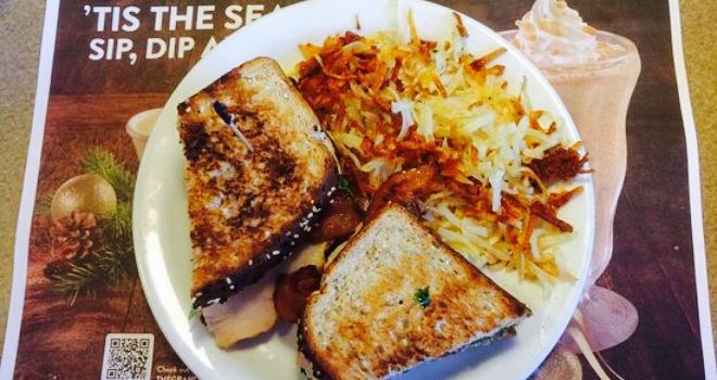 Denny's (N. Overland Ave.)