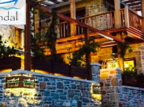 Iki Sandal Geleneksel Meyhane