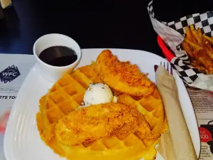 Kiki's Chicken Place
