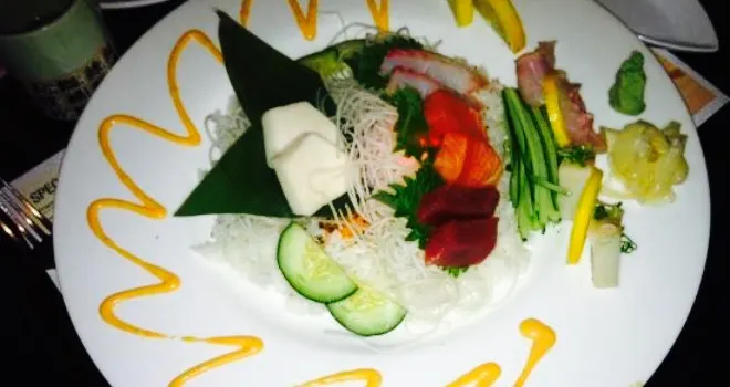 Li's Fine Asian Cuisine & Sushi Bar